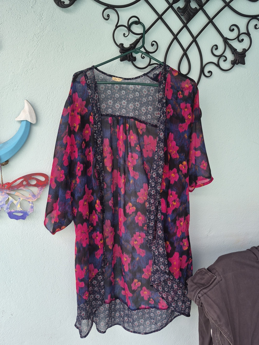 Hollister Sheer Floral Kimono in Pink and Navy